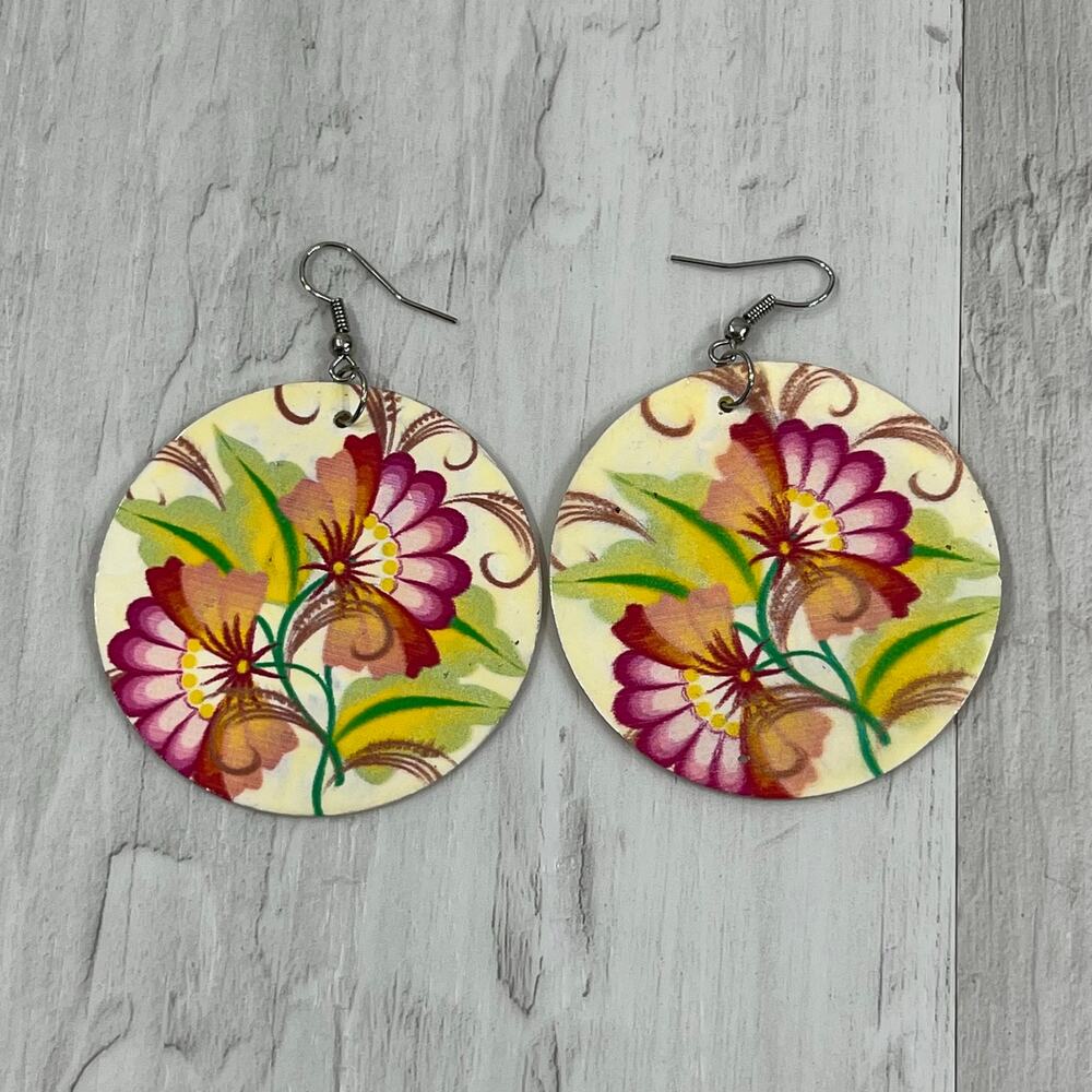 Floral Round 2" Sea Shell Hand Painted Pierced Ear Dangle Earrings